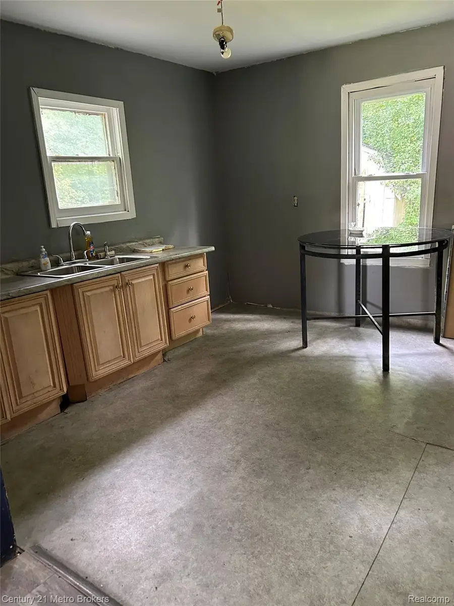 1180 E Yale Avenue, Flint, MI 48505 - Image #3