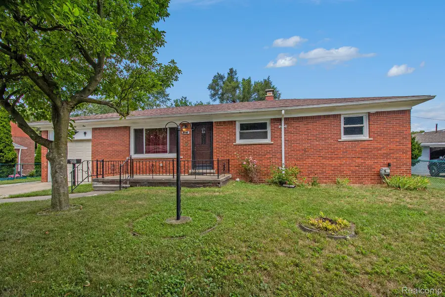 3581 Stolzenfeld Avenue, Warren, MI 48091 - Image #2