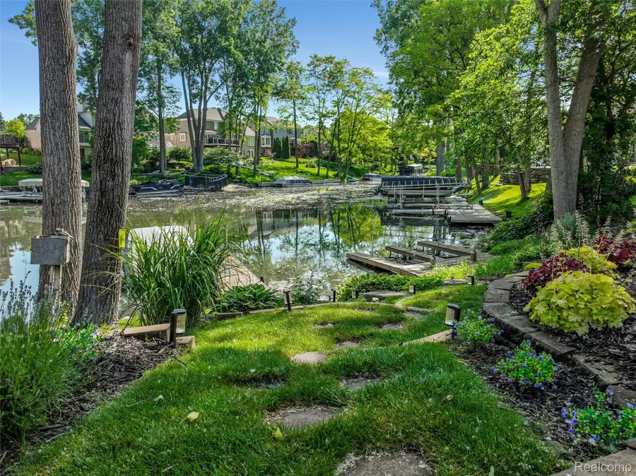 1412 Marina Pointe Blvd, Orion, MI 48362 - Image #3