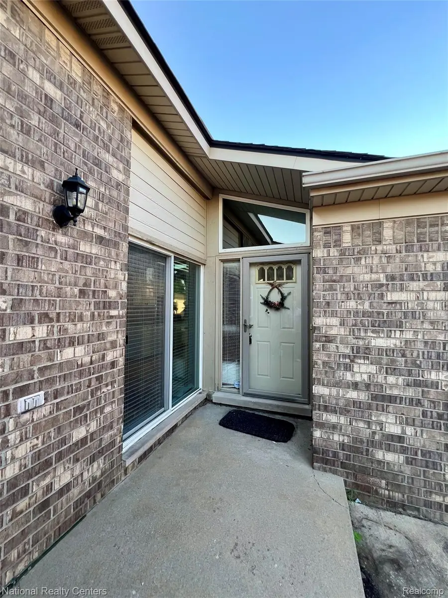 50314 Paradise Court, Macomb, MI 48044 - Image #2