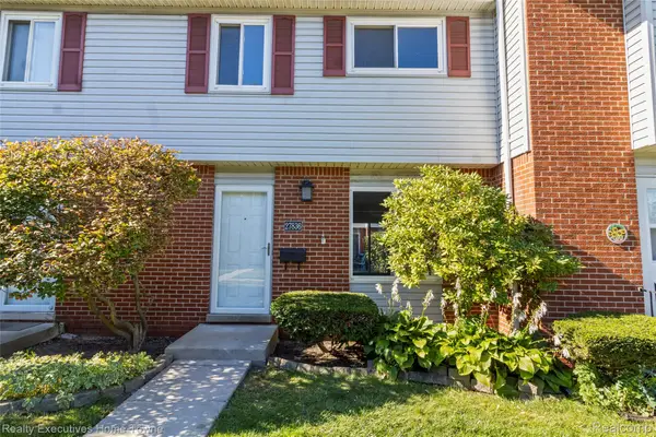 27836 Eastwick, Roseville, MI 48066