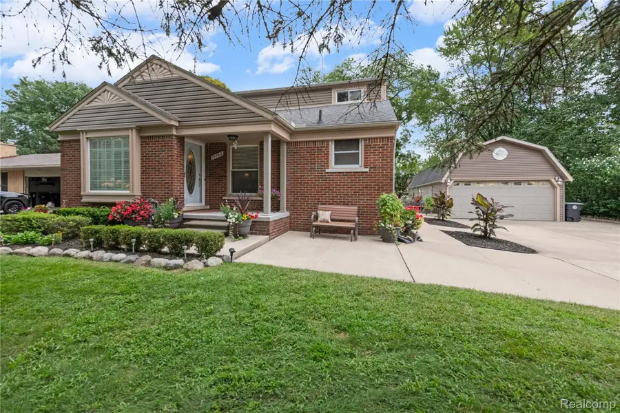 14962 Beatrice Street, Livonia, MI 48154 - Image #2