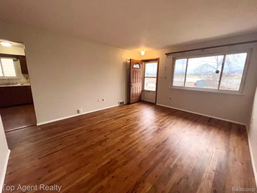 28912 Cambridge Street, Garden City, MI 48135 - Image #3