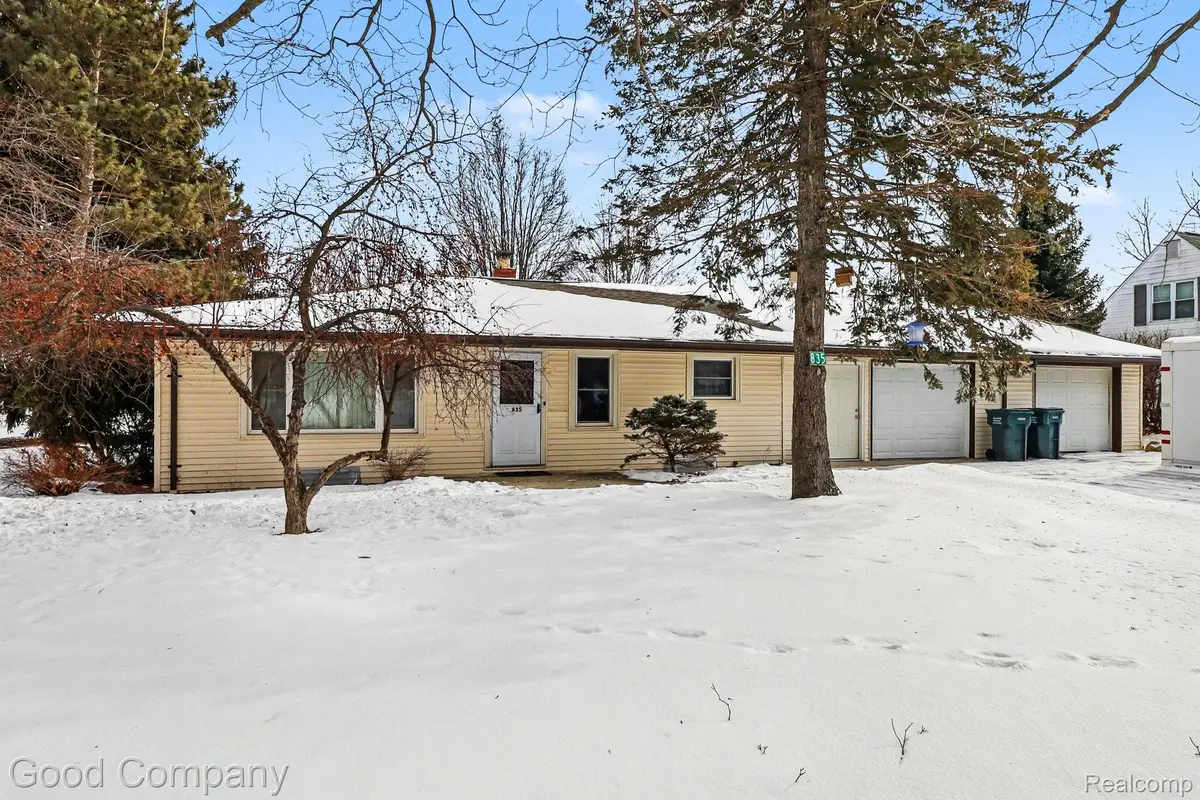 835 S Saginaw Street, Lapeer, MI 48446 - #1