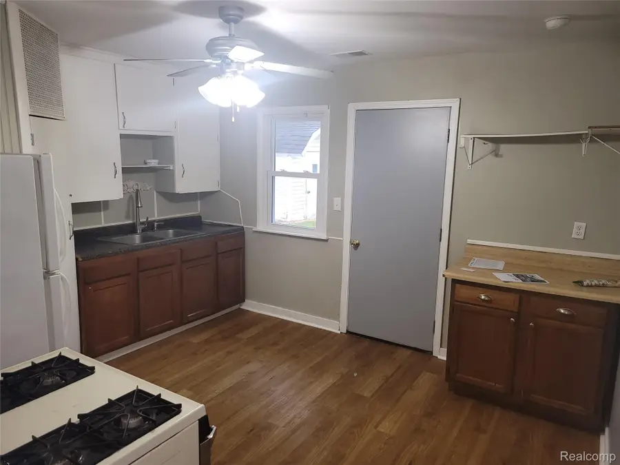 213 Broadway Boulevard, Battle Creek, MI 49037 - Image #2