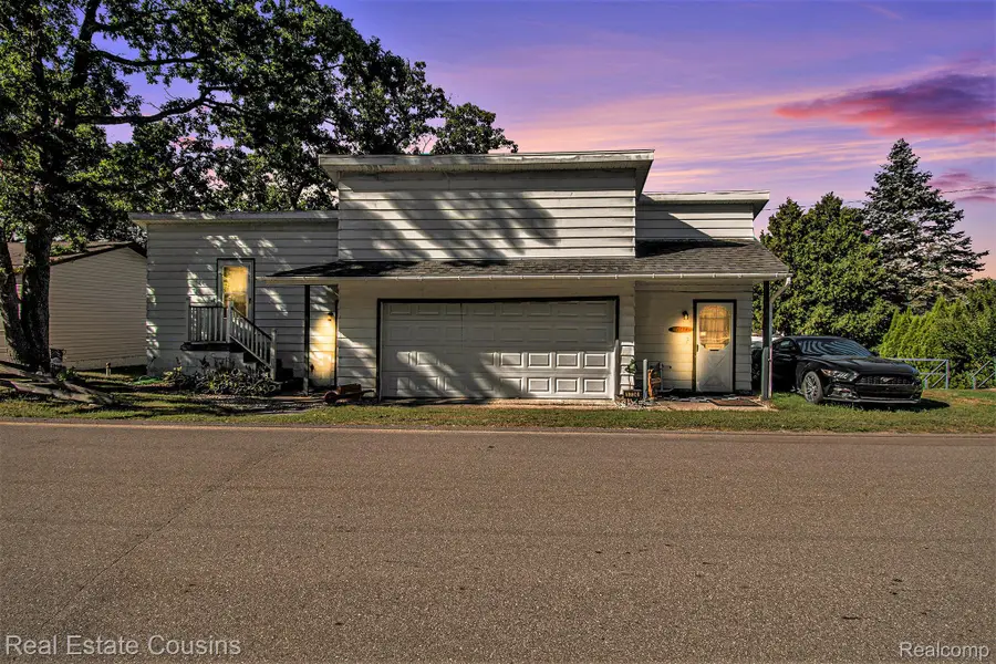 1734 Forest Road, Harrison, MI 48625 - Image #2