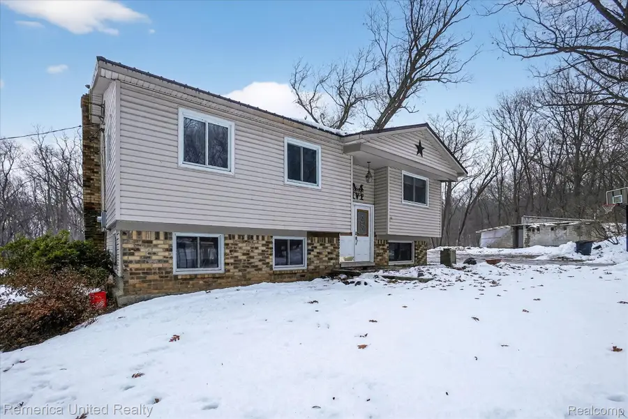 2347 Houser Road, Holly, MI 48442 - Image #2