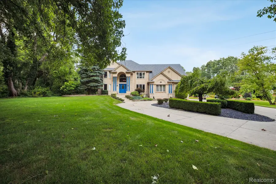 56764 Jewell Road, Shelby Charter Township, MI 48315 - Image #2