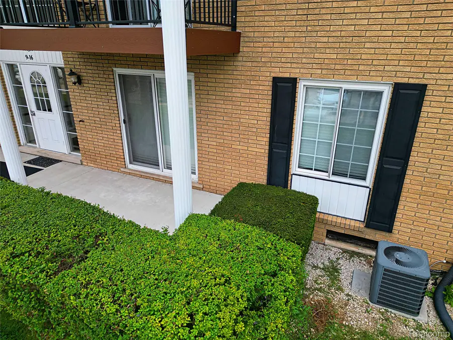 11810 15 Mile Road #10, Sterling Heights, MI 48312 - Image #2