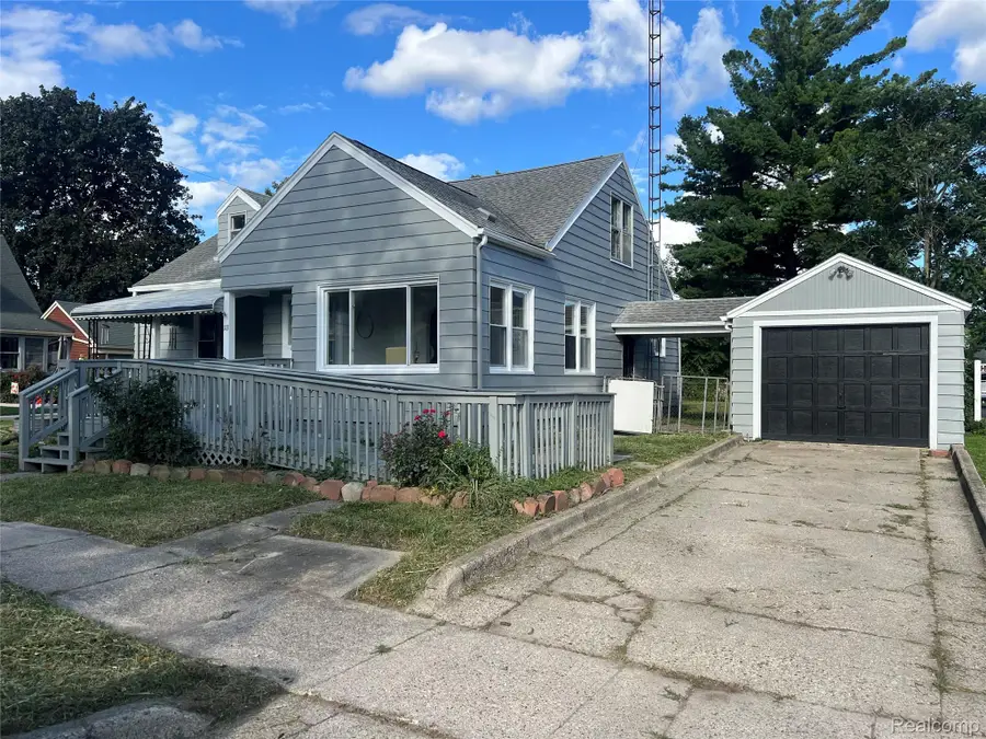 113 S Maple Street, Fowlerville, MI 48836 - Image #2