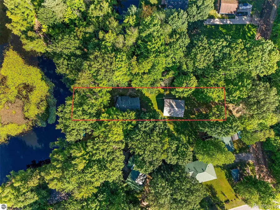 7033 Wc Cross Drive Ne, Manistee Lake, MI 49646 - Image #2