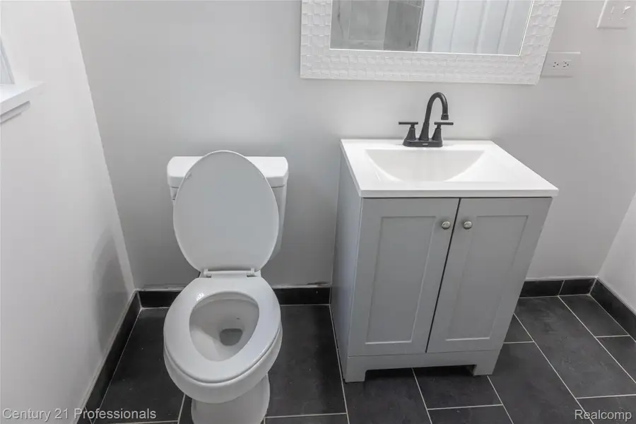 19372 Sunderland Road, Detroit, MI 48219 - Image #2