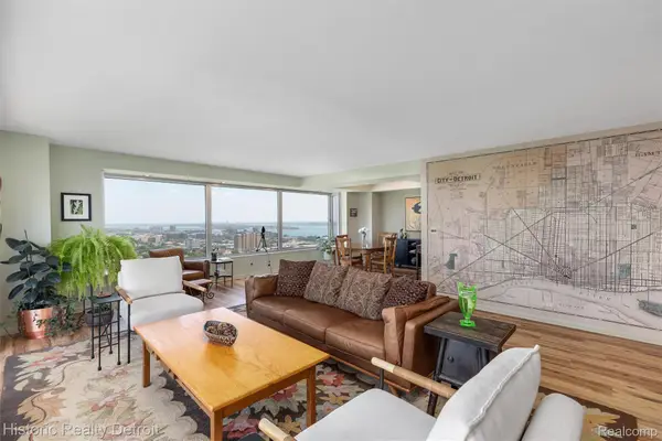 1300 E Lafayette #2407, Detroit, MI 48207