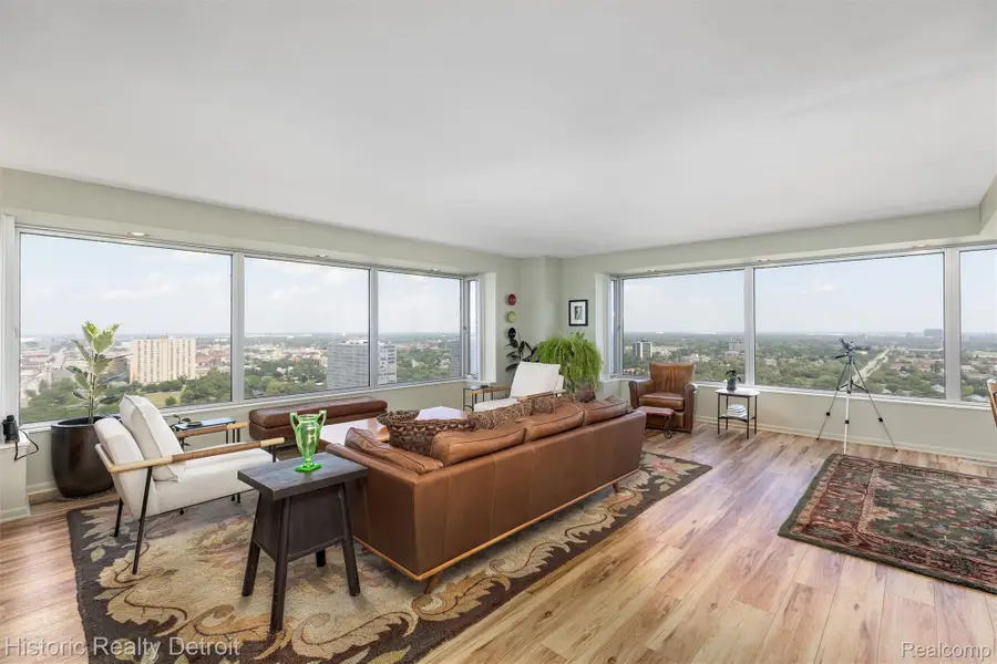 1300 E Lafayette #2407, Detroit, MI 48207 - Image #2