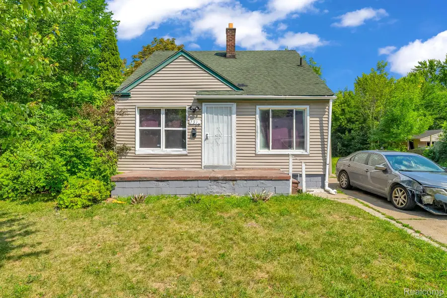 7396 Stahelin Avenue, Detroit, MI 48228 - Image #2