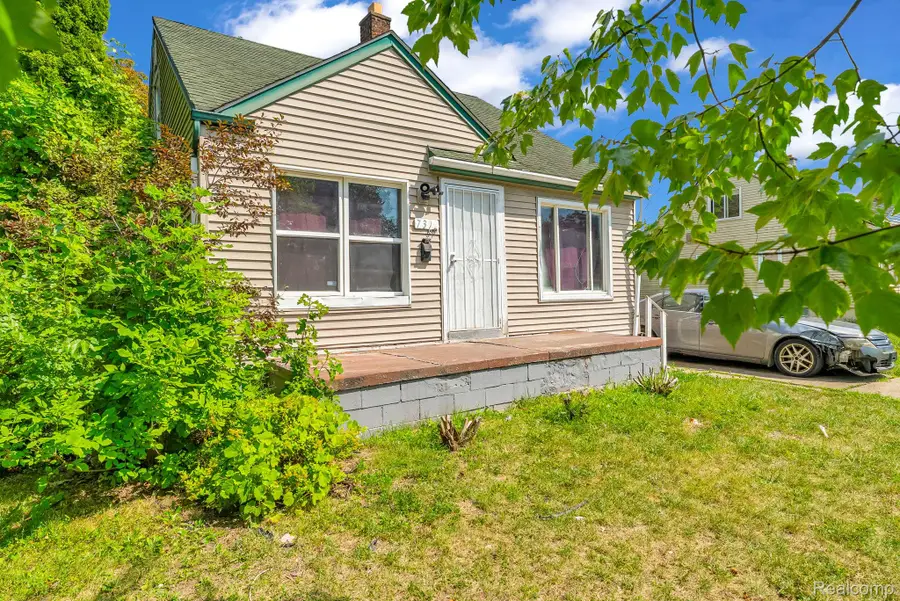 7396 Stahelin Avenue, Detroit, MI 48228 - Image #3