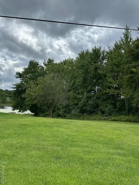 E Beach Drive, Holly, MI 48442 - Image #2