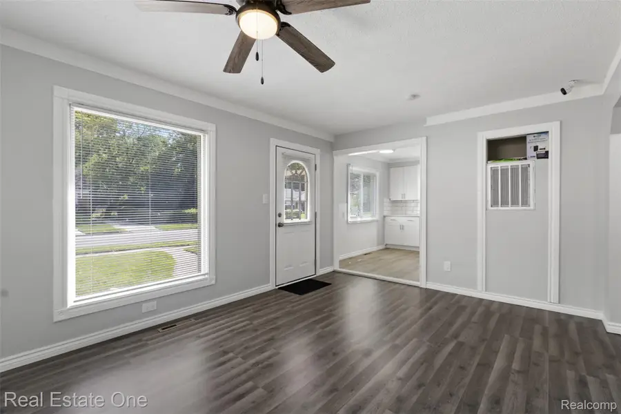 12725 Riverview, Detroit, MI 48223 - Image #3