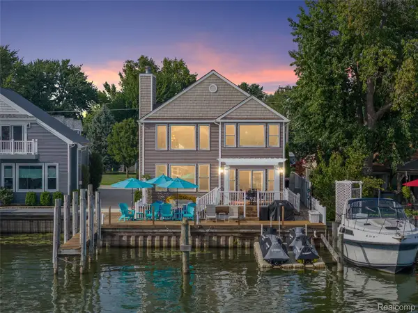 31860 N River Road, HarrisonTownship, MI 48045