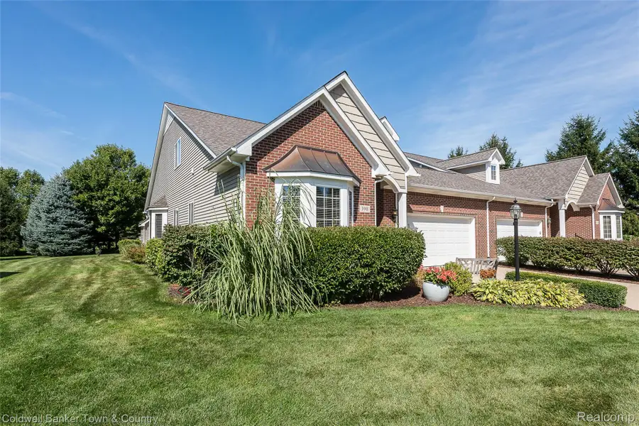 398 Delmar Court, Highland, MI 48357 - Image #3