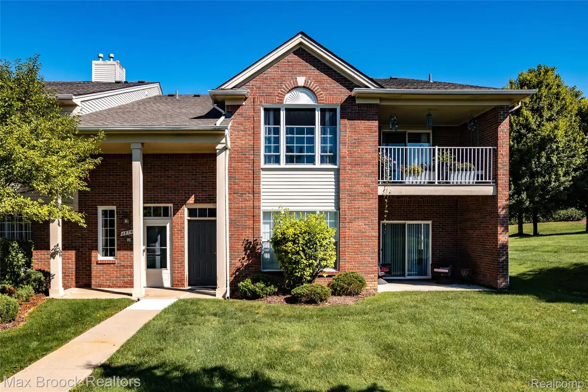 1874 Flagstone Circle, Rochester, MI 48307 - Image #1