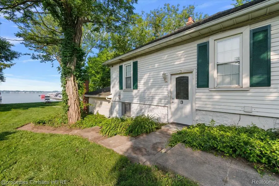 11346 E Shore Drive, Whitmore Lake, MI 48189 - Image #3