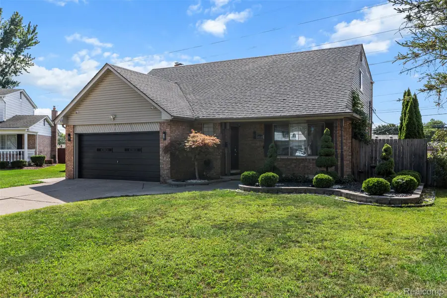 36635 Kenneth Court, Sterling Heights, MI 48312 - Image #3