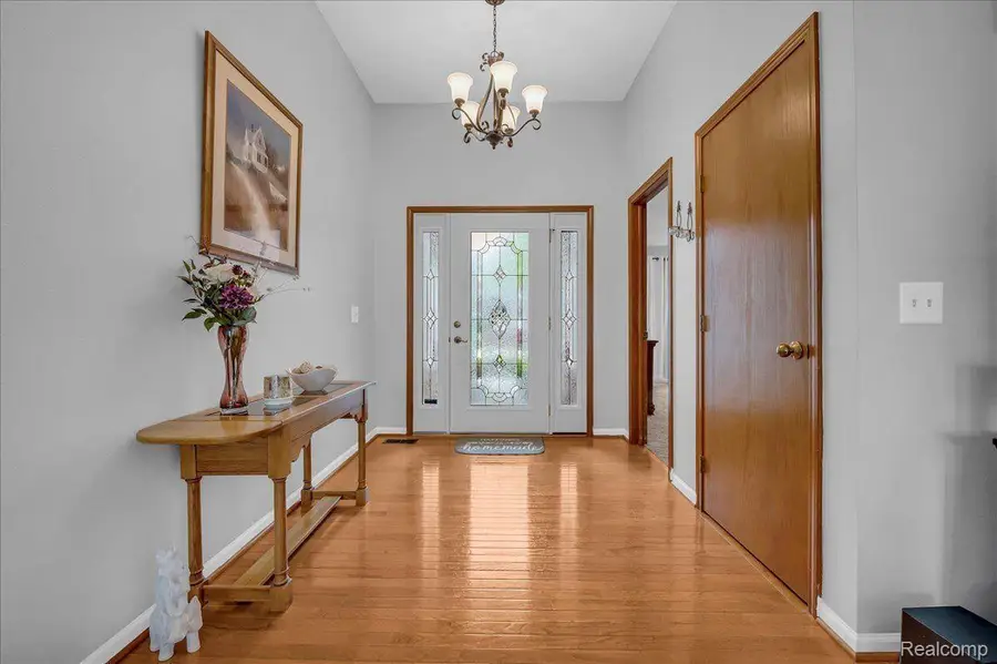 706 Donnalee Drive, Monroe, MI 48162 - Image #3