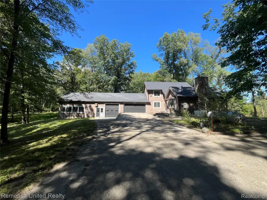 6160 Brambleberry Lane, Cohoctah, MI 48855 - Image #2