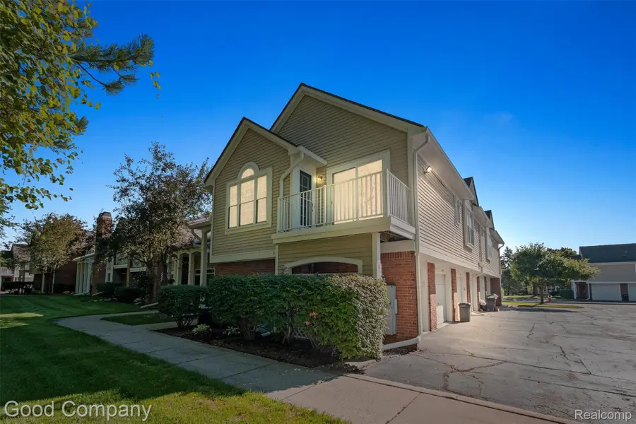 56543 Scotland Boulevard, Shelby Charter Township, MI 48316 - Image #2