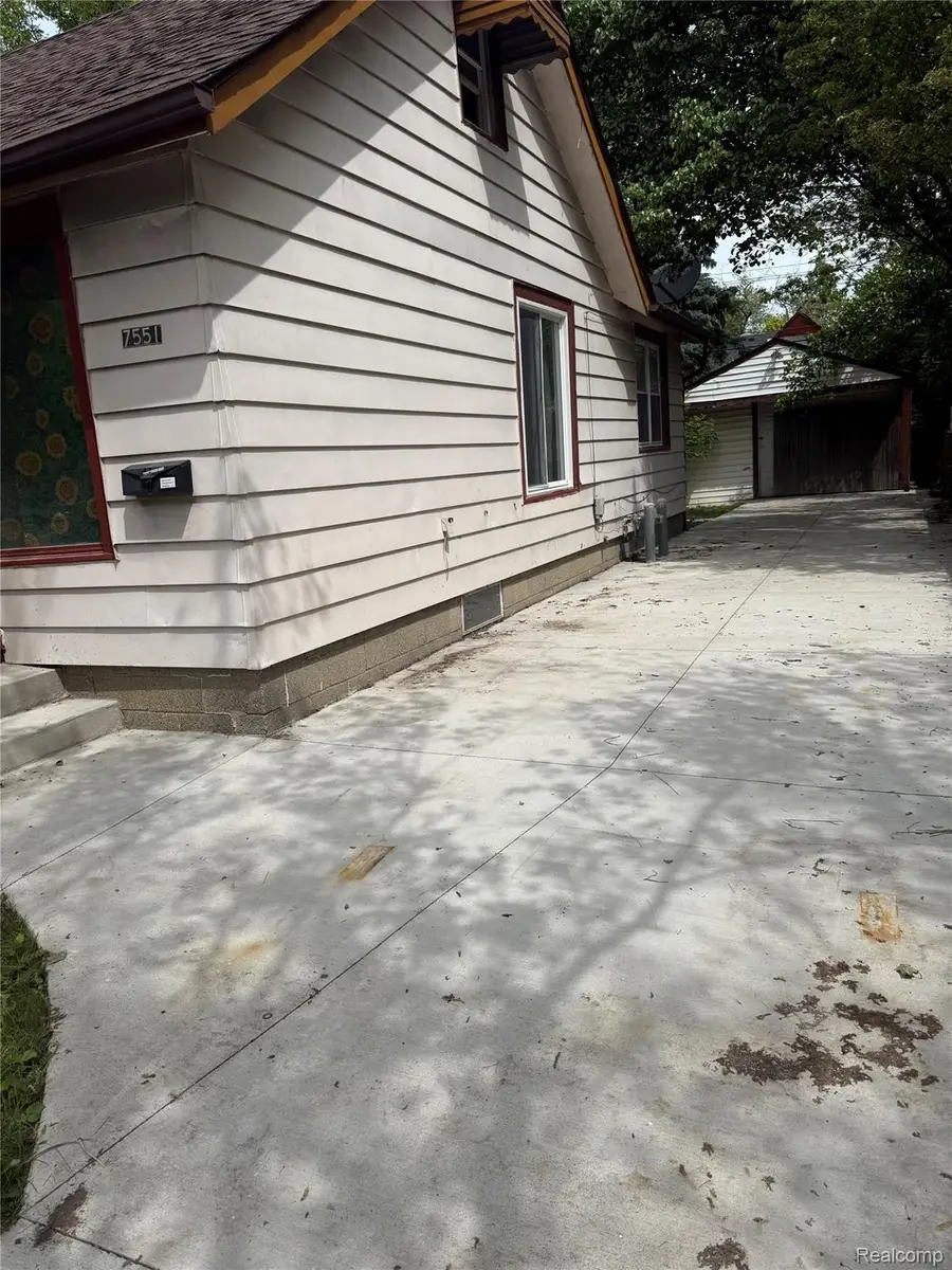 7551 Toepfer Road, Warren, MI 48091 - Image #3