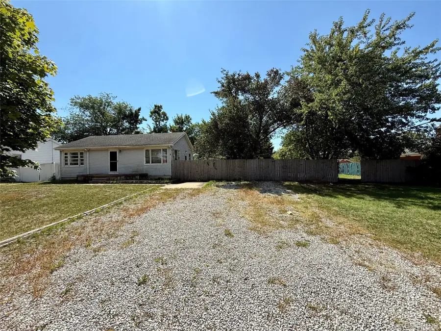 3249 Van Horn Road, Trenton, MI 48183 - Image #2