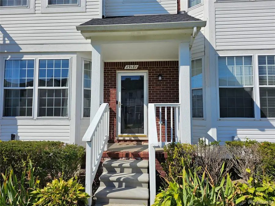 29181 Philadelphia Drive #40, Chesterfield, MI 48051 - Image #3