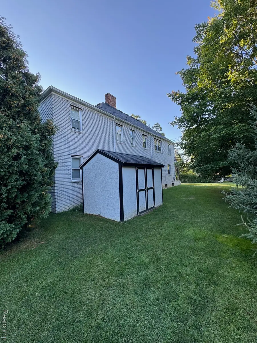 30812 Fink Avenue, Farmington Hills, MI 48336 - Image #3