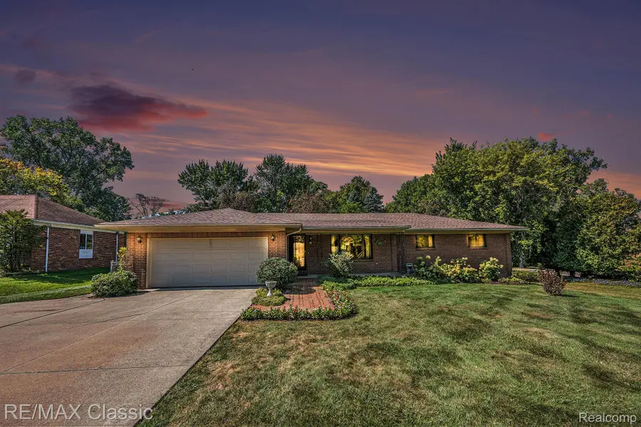 24943 Glenda Street, Novi, MI 48375 - Image #2