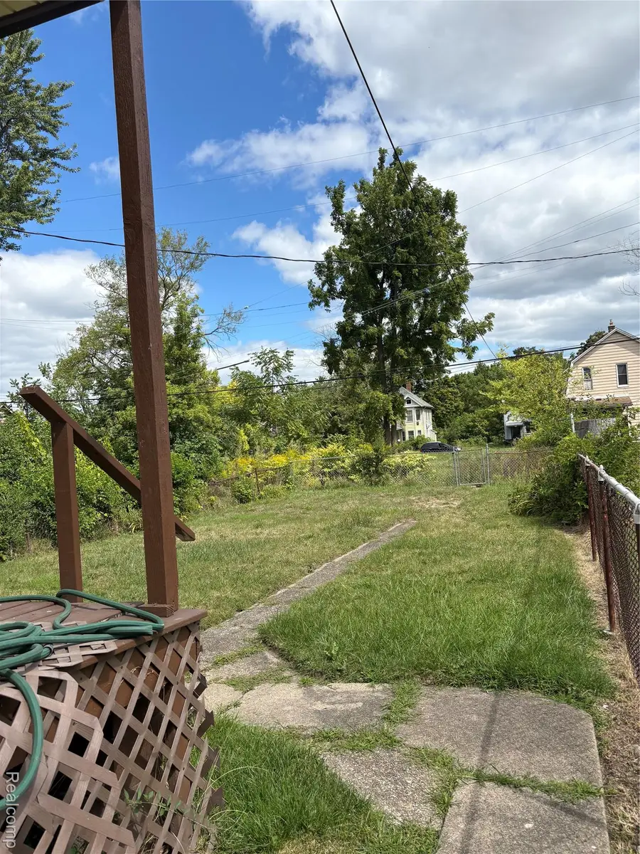 5326 Belvidere Street, Detroit, MI 48213 - Image #2