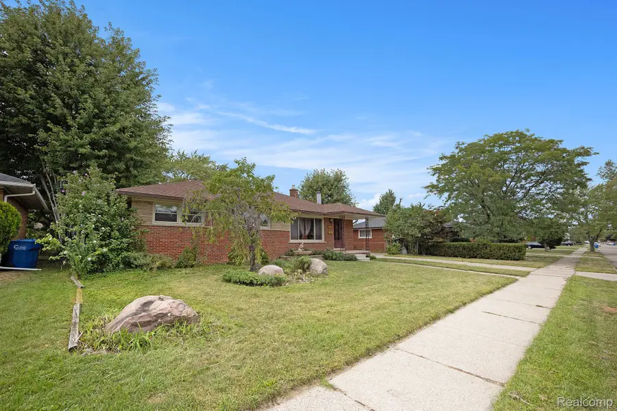 24755 Hill Avenue, Warren, MI 48091 - Image #2