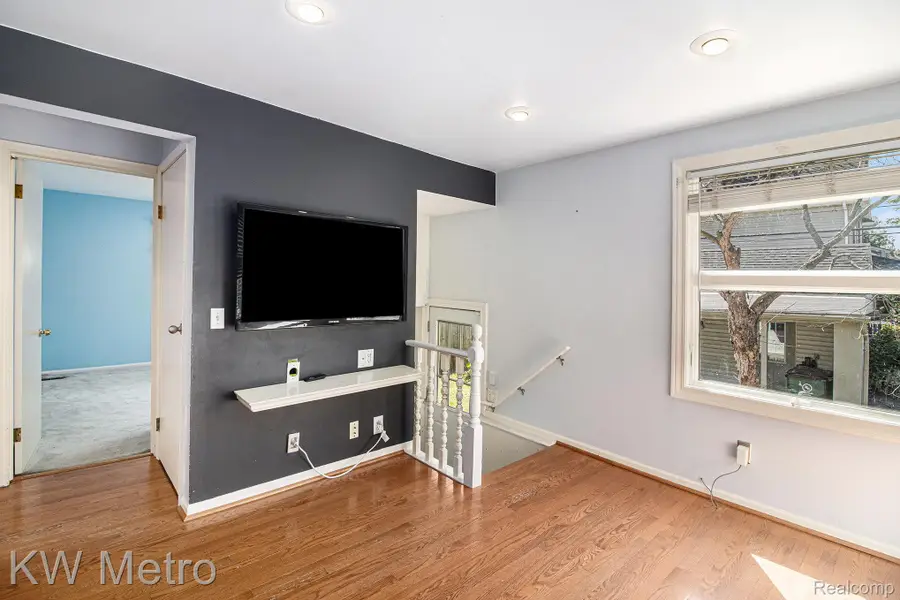 719 W 12 Mile Road, Royal Oak, MI 48073 - Image #3