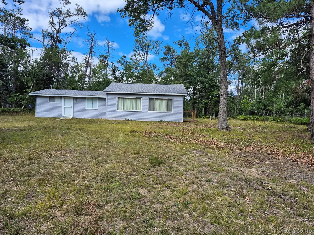 11864 Spikehorn Road, Johannesburg, MI 49751 - Image #1