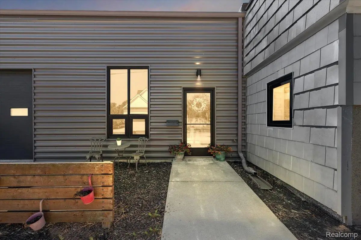 1300 Batavia Avenue #2, Royal Oak, MI 48067 - Image #1