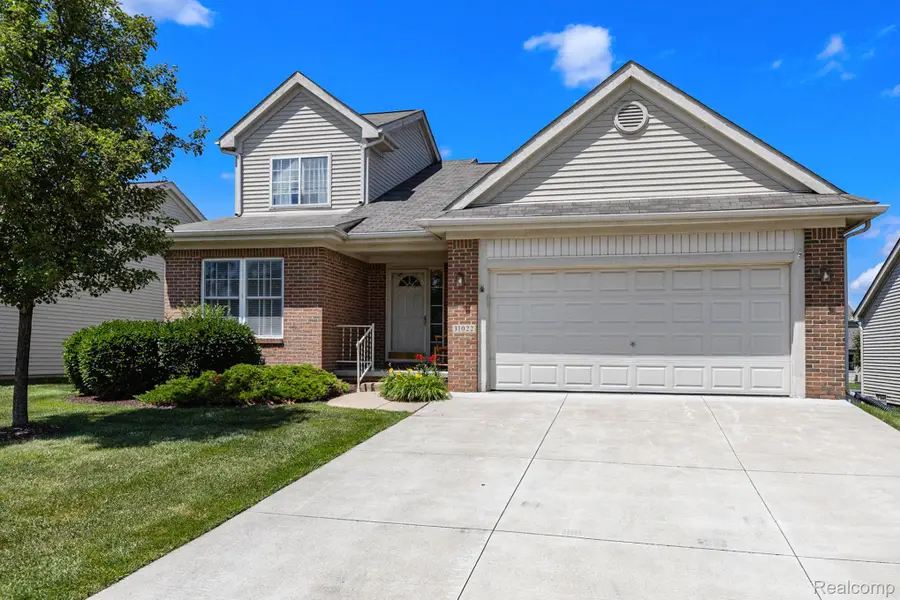31022 Birchlawn Street, Garden City, MI 48135 - Image #2