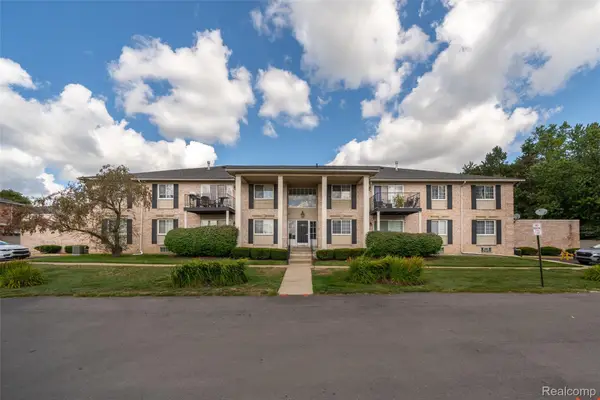 6151 Orchard Lake Road #103, WestBloomfield, MI 48322