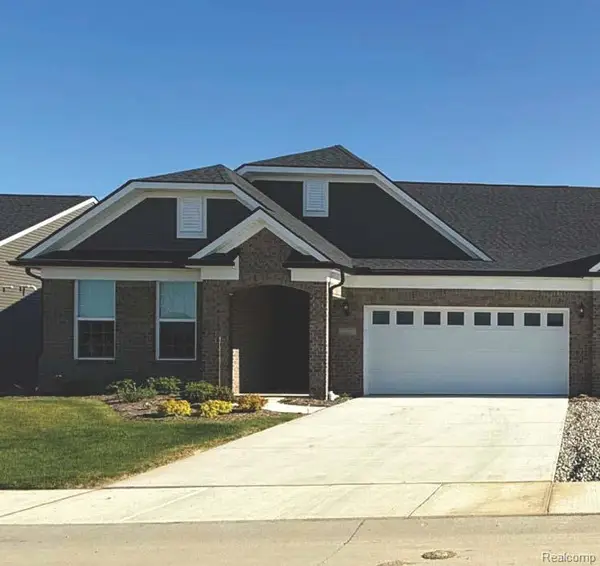 42712 Arbor Drive, ClintonTownship, MI 48038