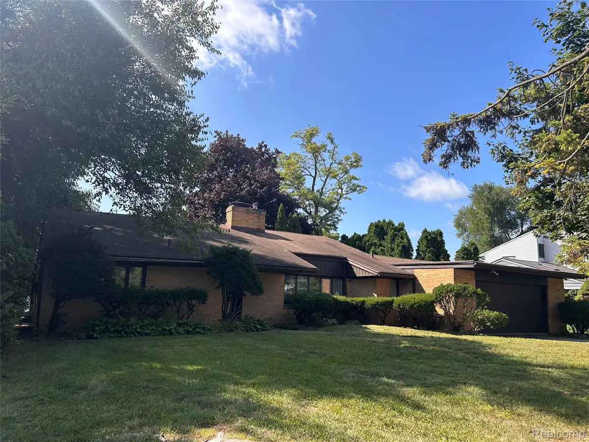 10023 Cedar Shores, White Lake, MI 48386 - Image #1