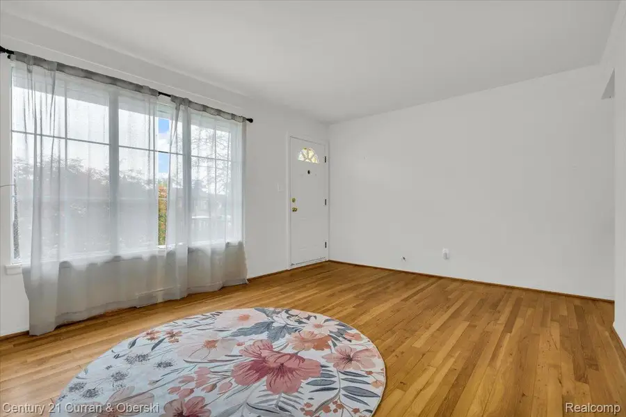 11188 Kennebec Avenue, Allen Park, MI 48101 - Image #2