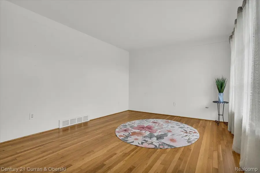 11188 Kennebec Avenue, Allen Park, MI 48101 - Image #3