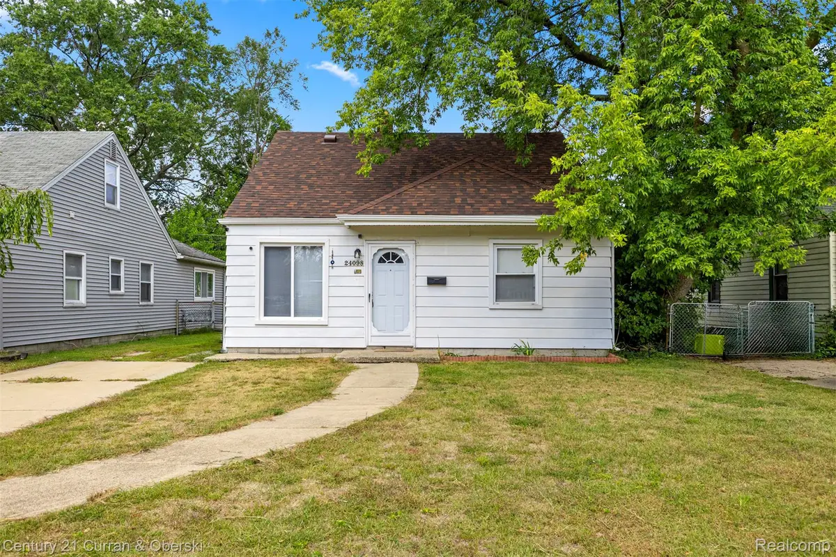 24098 Hopkins Street, Dearborn Heights, MI 48125 - Image #1