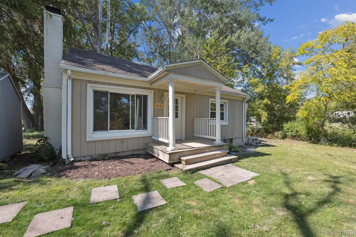 11639 Island Court, Hartland, MI 48353 - Image #1