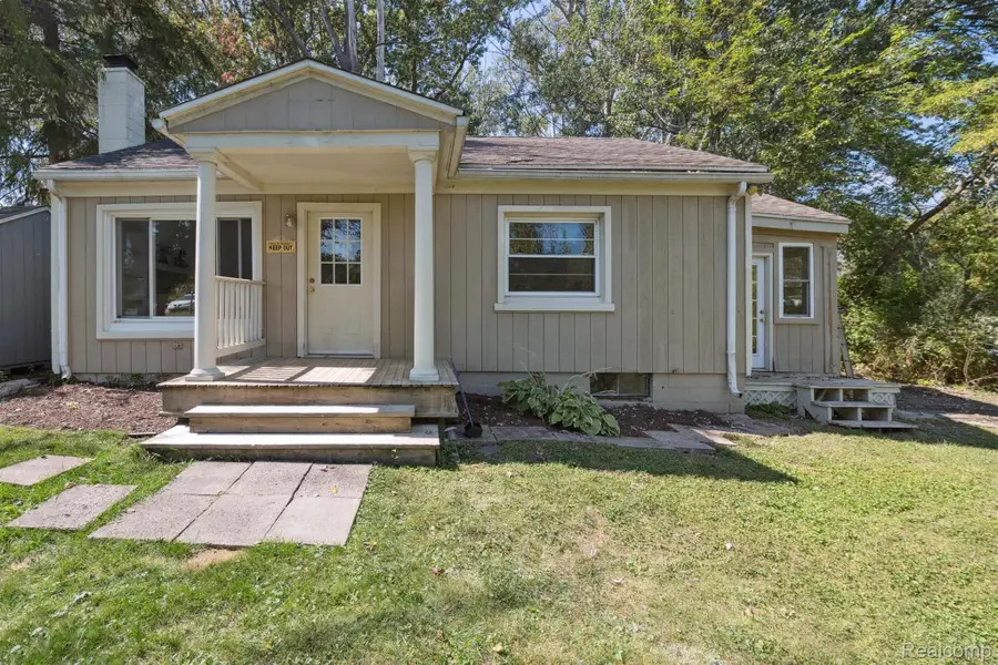 11639 Island Court, Hartland, MI 48353 - Image #2