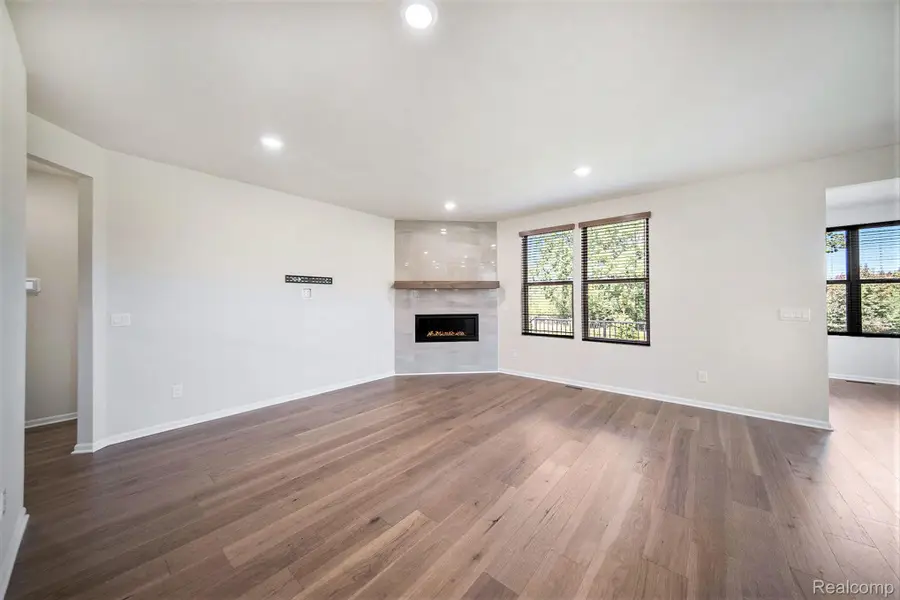 728 W Spaniel Drive, Ann Arbor, MI 48108 - Image #3